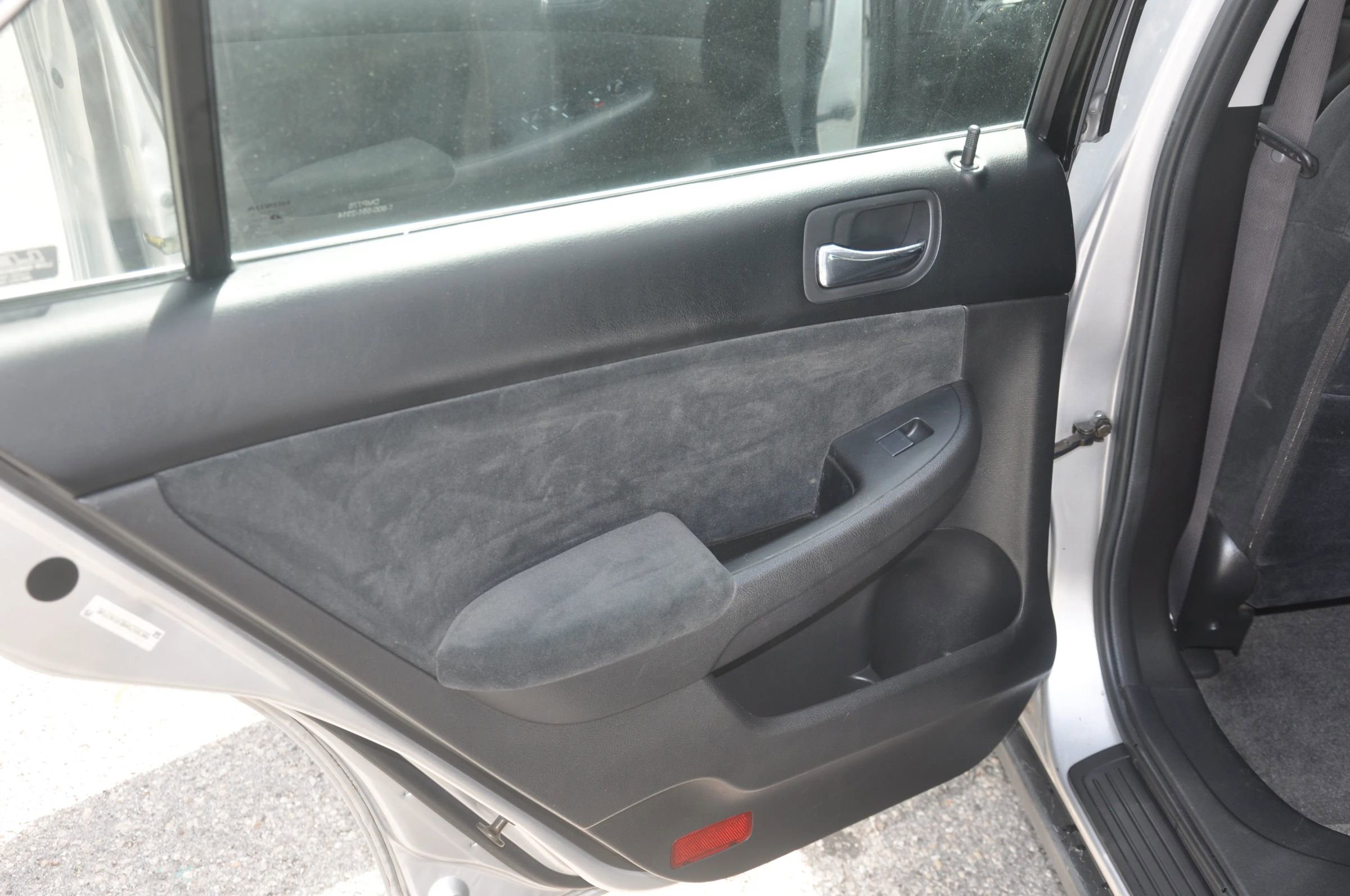 Used 2004 Honda Accord LX image 7