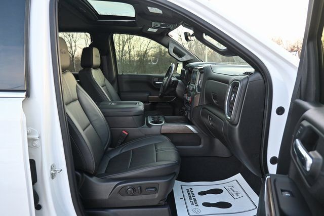 Used 2022 Chevrolet Silverado 1500 High Country w/ Technology Package image 19