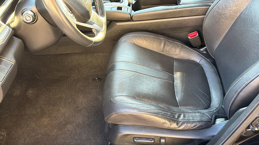 Used 2017 Honda Civic EX-L image 24