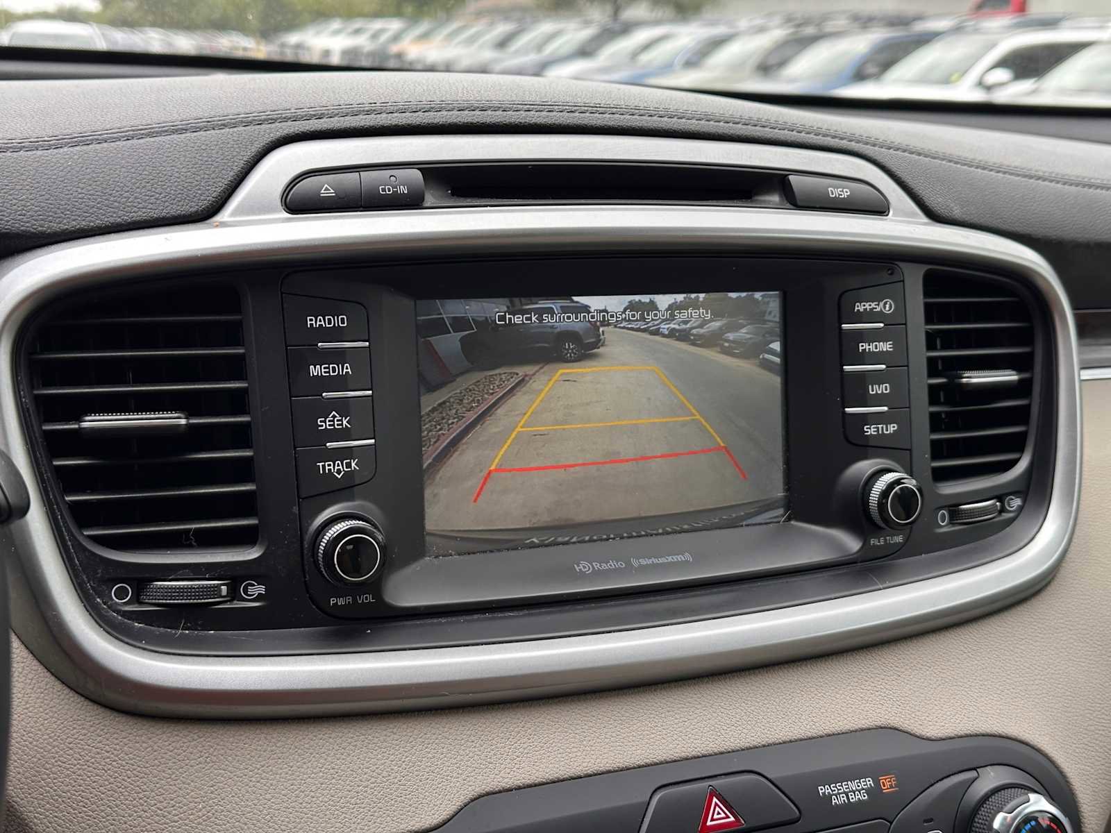 Used 2017 Kia Sorento LX w/ LX Convenience Package image 14