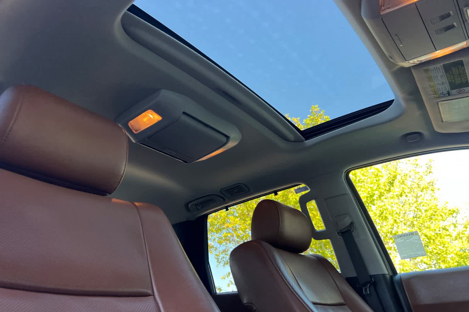 Used 2018 Toyota Sequoia Platinum w/ Carpet Mat Package AWD/4WD image 20