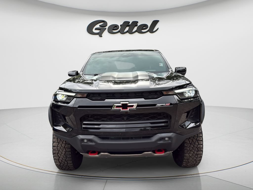 Used 2023 Chevrolet Colorado ZR2 w/ ZR2 Convenience Package III AWD/4WD image 2