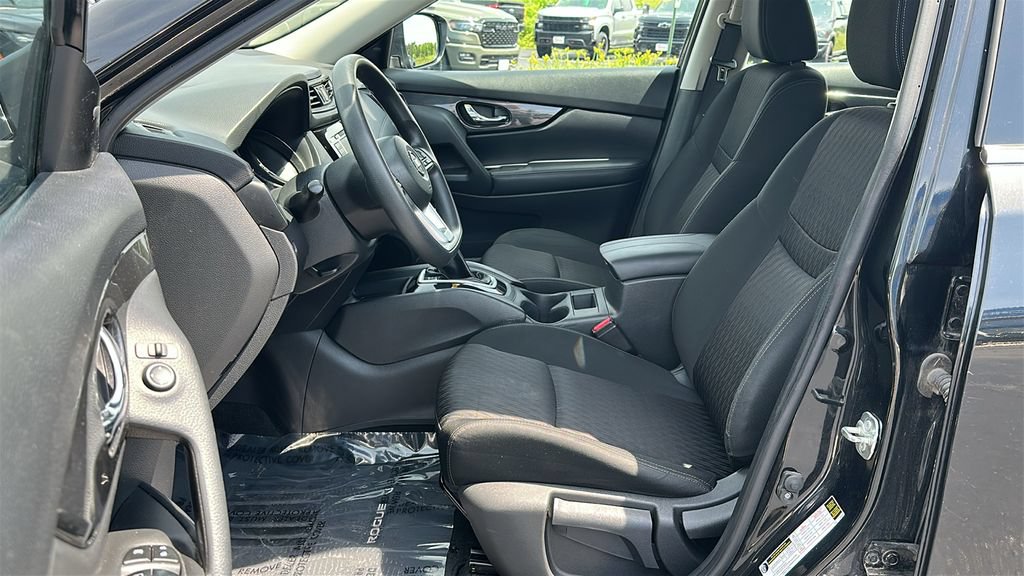 Used 2018 Nissan Rogue S AWD/4WD image 13