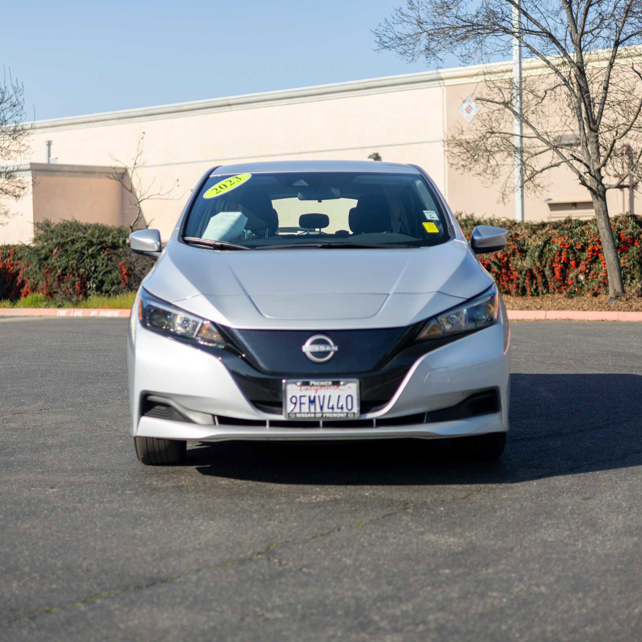 Used 2023 Nissan Leaf S image 2