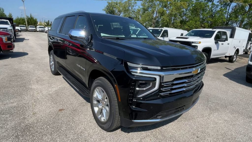 New 2026 Chevrolet Suburban Premier w/ Sun And Tow Package AWD/4WD image 4