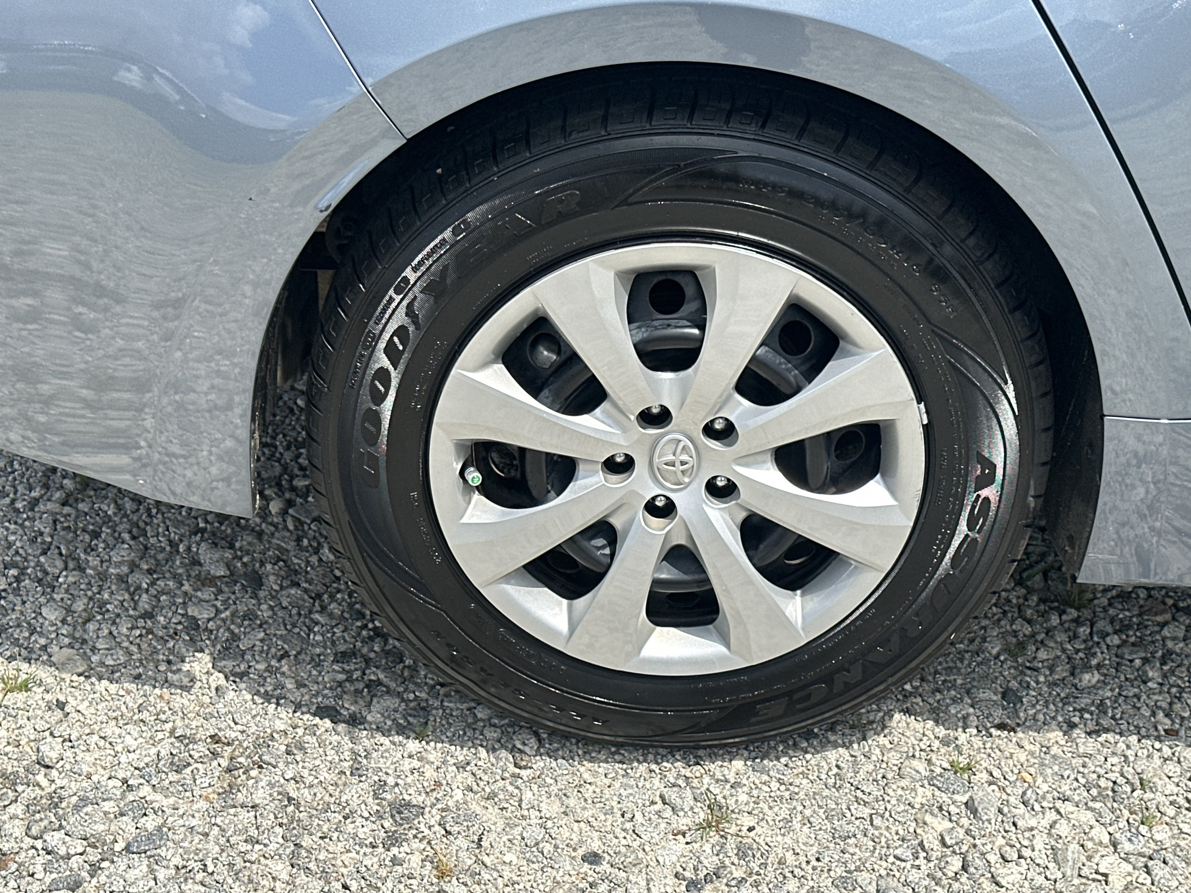 Used 2024 Toyota Corolla LE FWD image 17