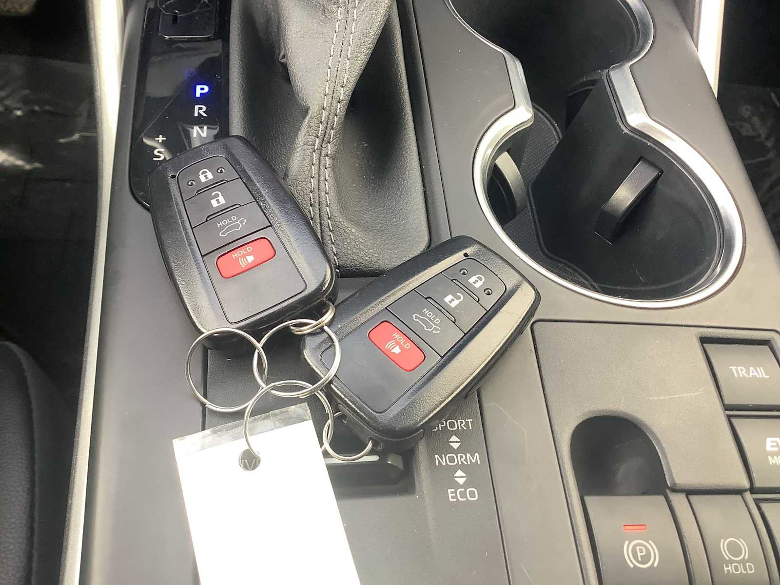 Used 2023 Toyota Highlander XLE image 19