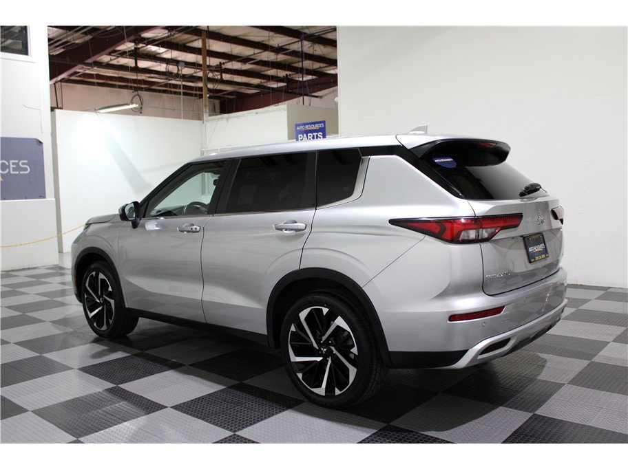 Used 2024 Mitsubishi Outlander Ralliart image 6
