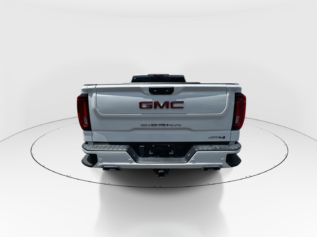 Used 2022 GMC Sierra 1500 AT4 w/ Technology Package AWD/4WD image 7