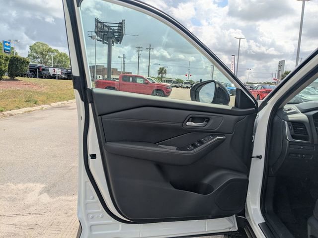 New 2026 Nissan Rogue SV image 11