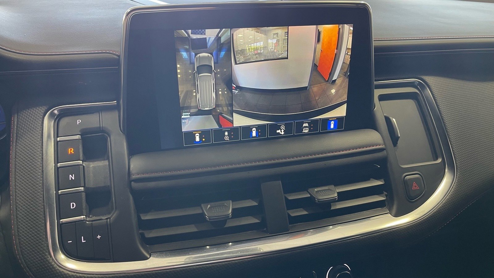 Used 2024 Chevrolet Suburban RST w/ Luxury Package image 49