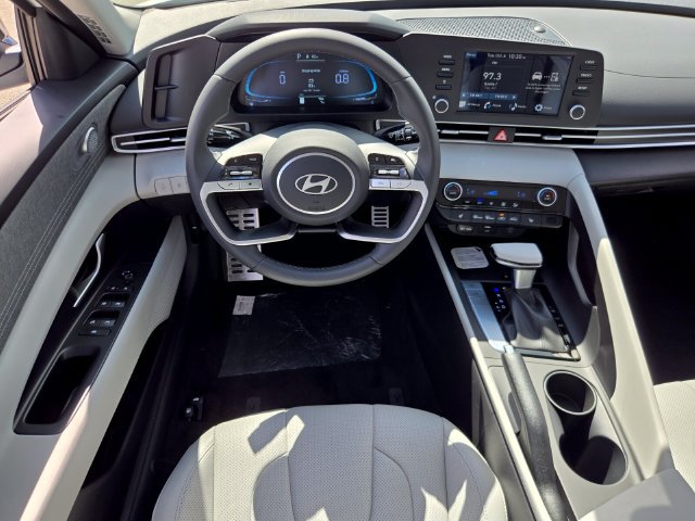 New 2026 Hyundai Elantra SEL Sport FWD image 7