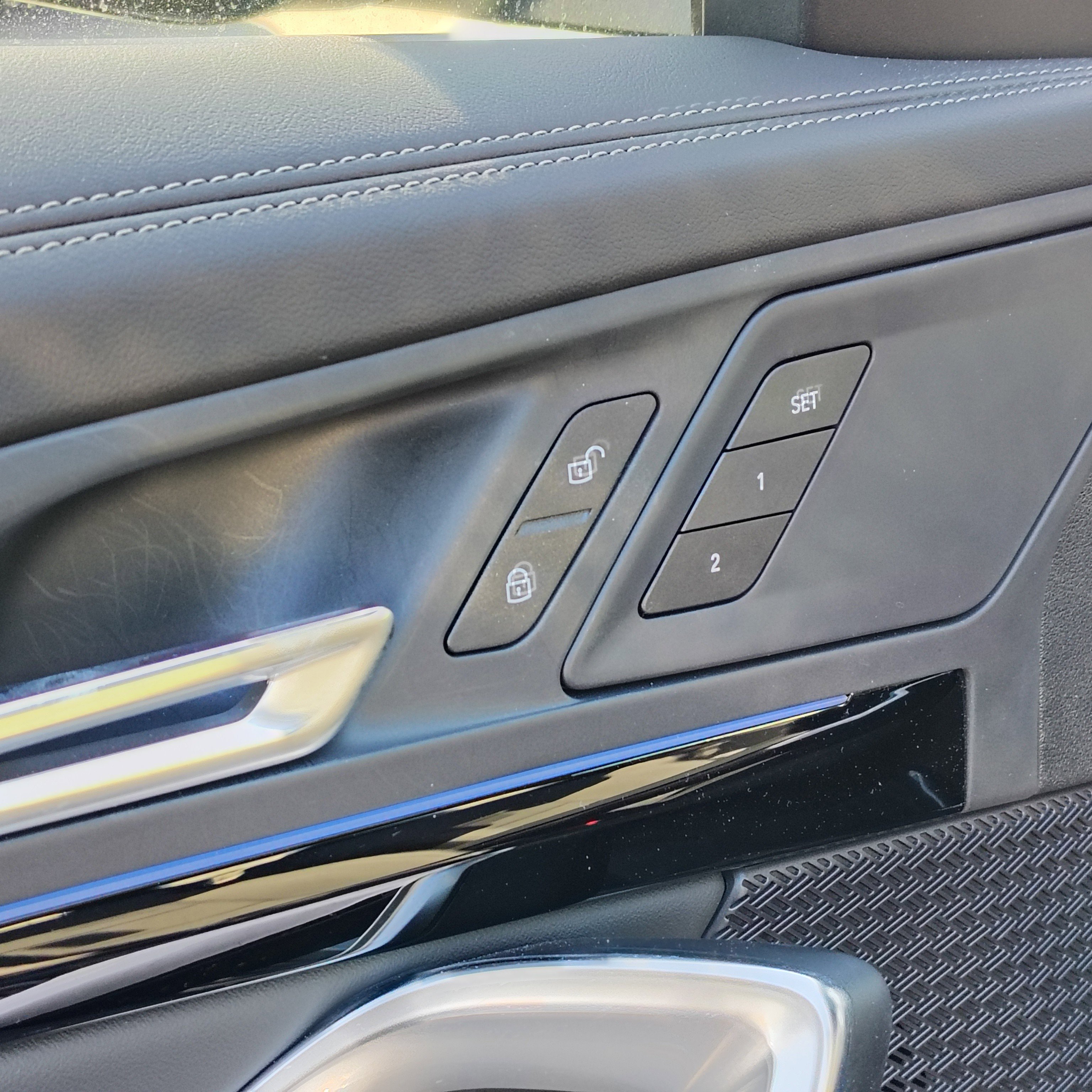 Used 2025 BMW X1 xDrive28i w/ Convenience Package image 20