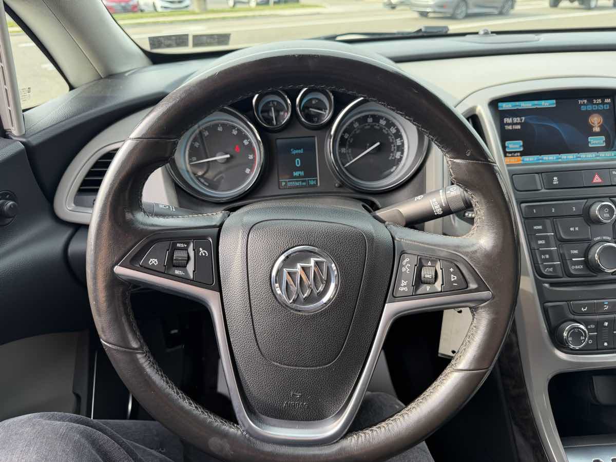 Used 2014 Buick Verano FWD image 25