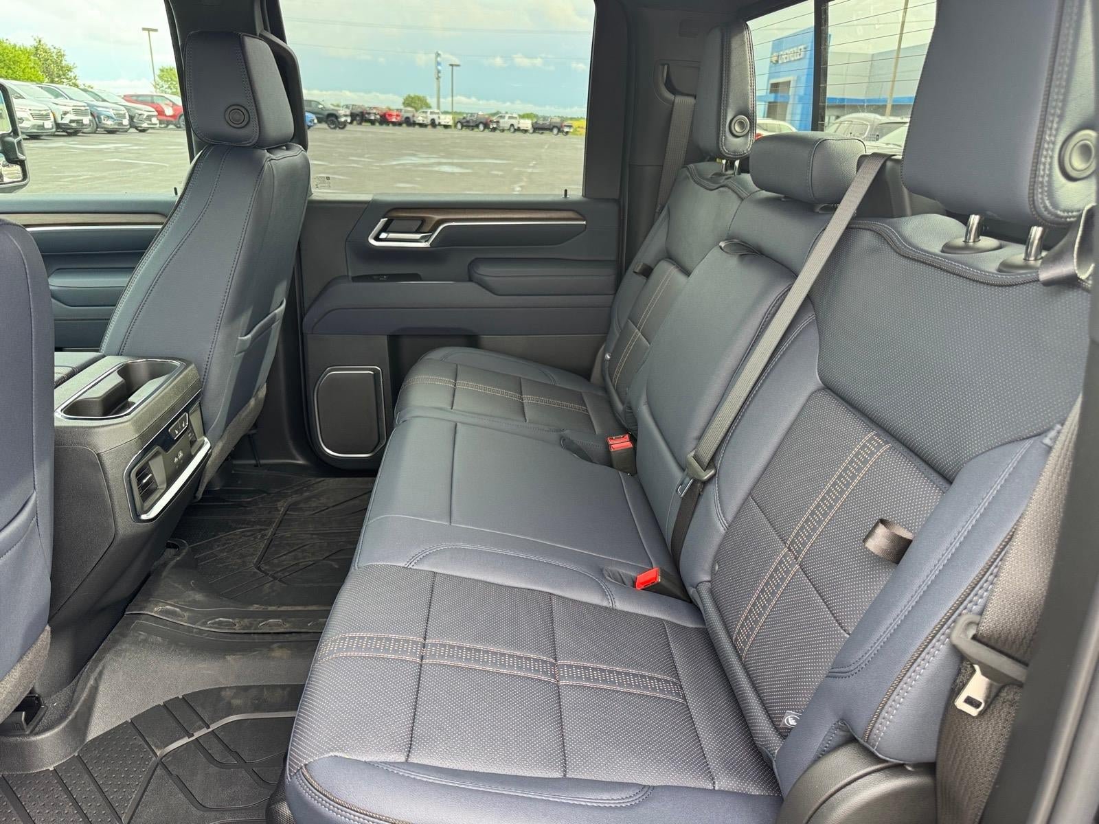 New 2026 Chevrolet Silverado 3500 High Country w/ Technology Package AWD/4WD image 7