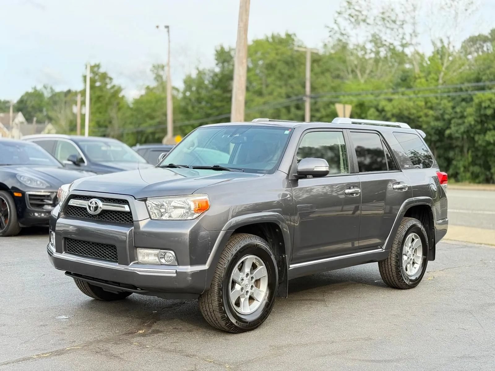 Used 2013 Toyota 4Runner SR5 w/ Convenience Pkg AWD/4WD image 4