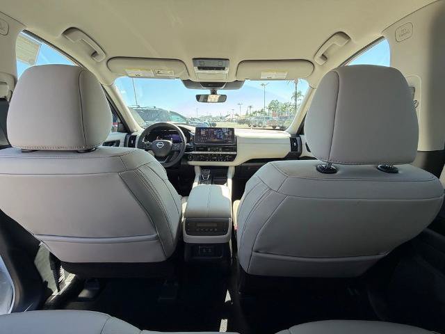 New 2026 Nissan Pathfinder SL FWD image 12