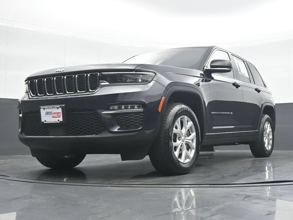 Used 2023 Jeep Grand Cherokee Limited AWD/4WD image 25