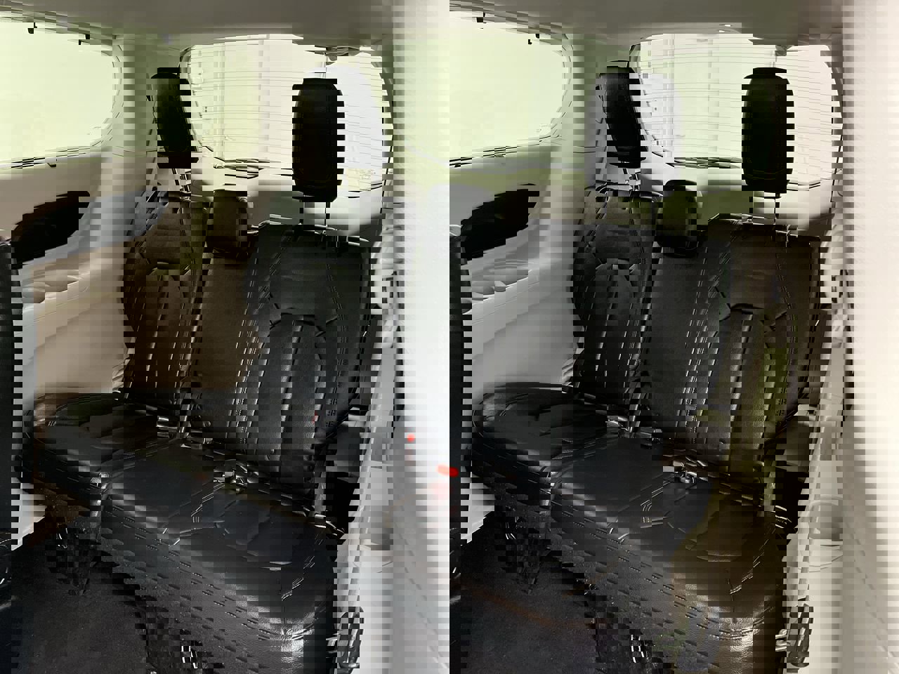 Used 2017 Chrysler Pacifica Touring-L image 18