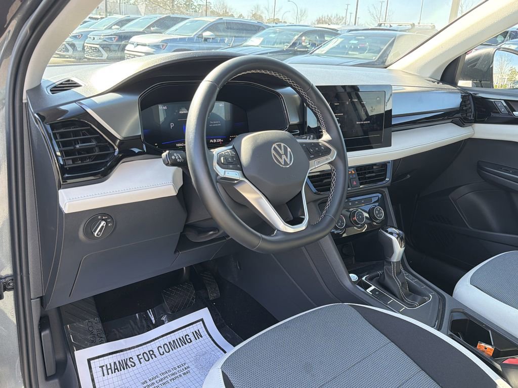 Used 2025 Volkswagen Taos S image 10