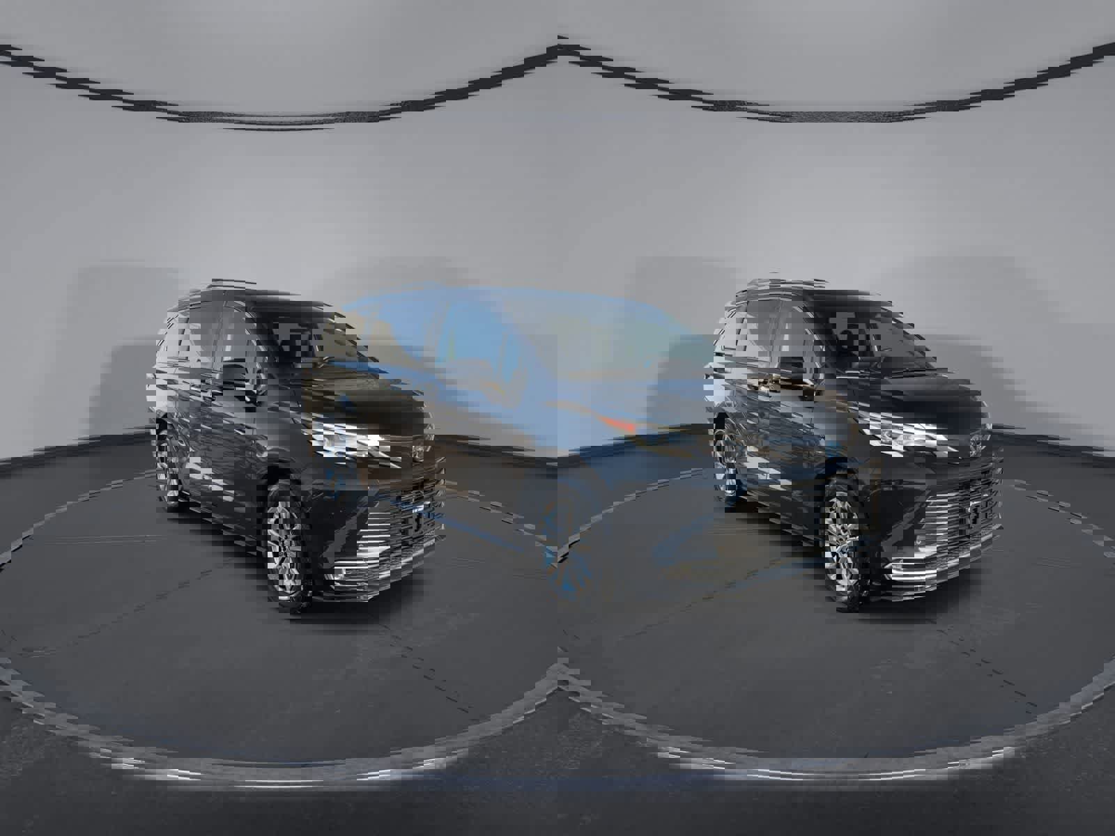 Used 2022 Toyota Sienna Platinum image 2