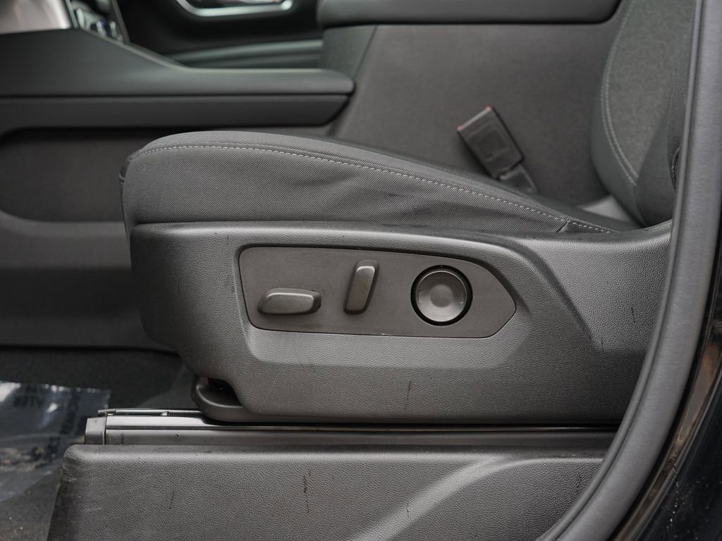 Used 2022 Chevrolet Suburban LS w/ Max Trailering Package image 15