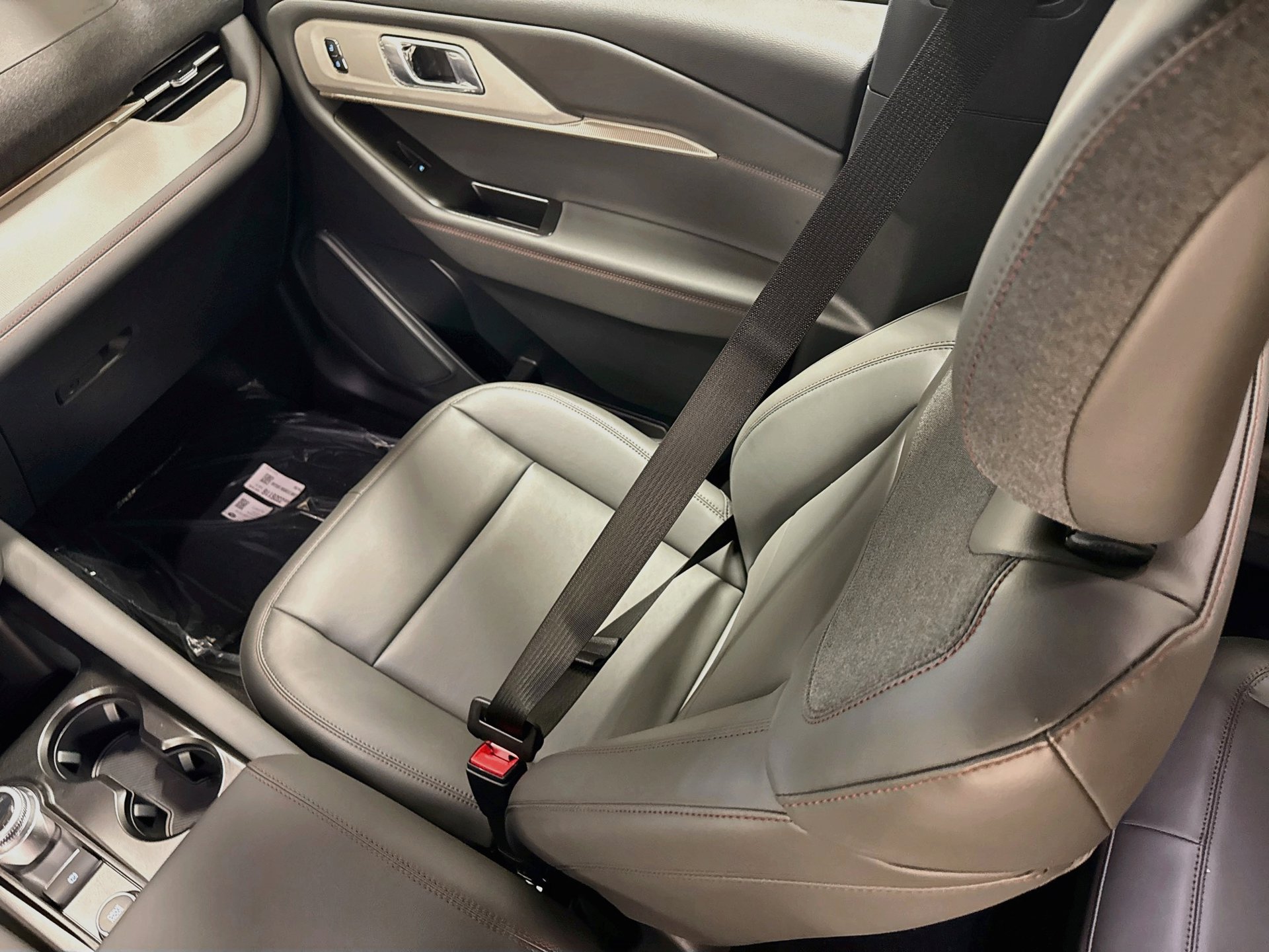 New 2027 Ford Explorer Active w/ Active Comfort Package RWD image 22