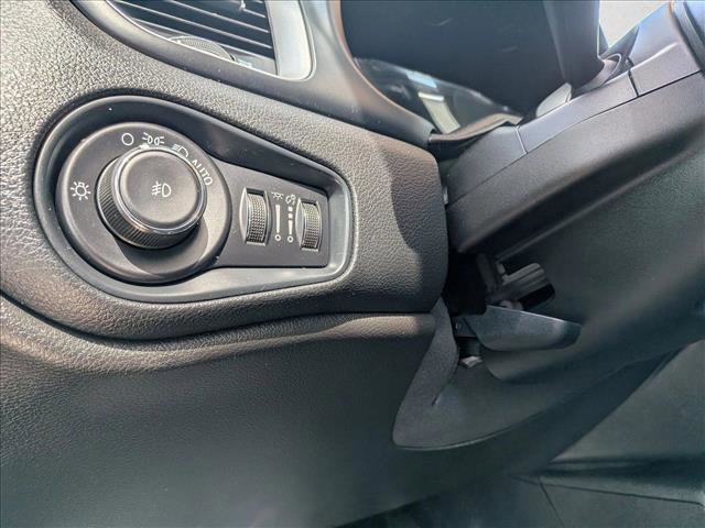 Used 2021 Jeep Renegade Latitude image 16