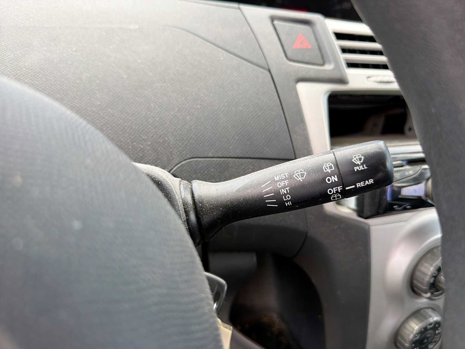 Used 2007 Toyota Yaris 2-Door Hatchback FWD image 10