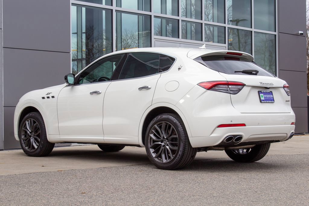 Used 2024 Maserati Levante GT Ultima image 8