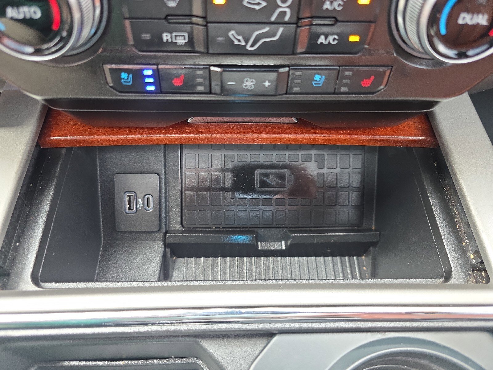 Used 2020 Ford F250 King Ranch w/ FX4 Off-Road Package AWD/4WD image 45