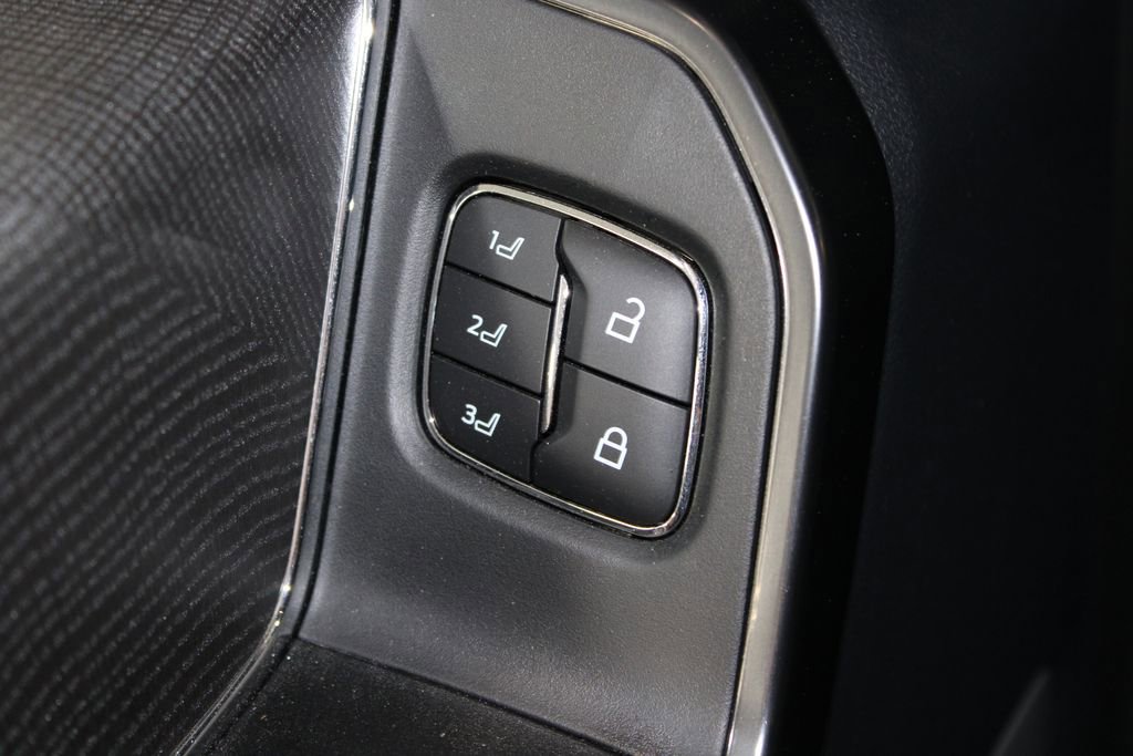 Used 2025 Ford F350 Platinum image 29