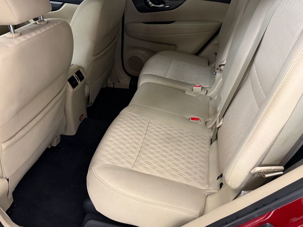 Used 2019 Nissan Rogue SV w/ Premium Package FWD image 16