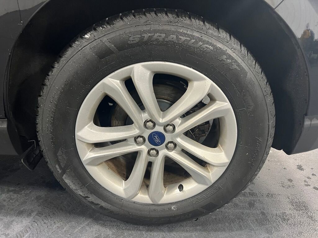 Used 2020 Ford Edge SEL w/ Convenience Package image 15