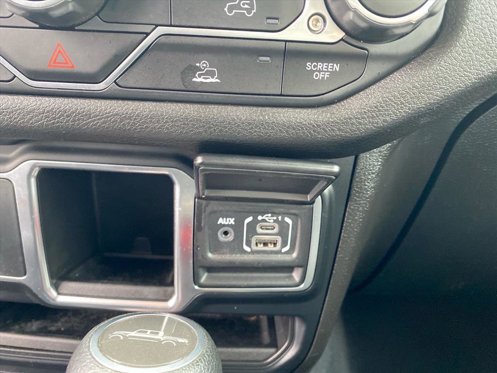 Used 2024 Jeep Gladiator Sport AWD/4WD image 12