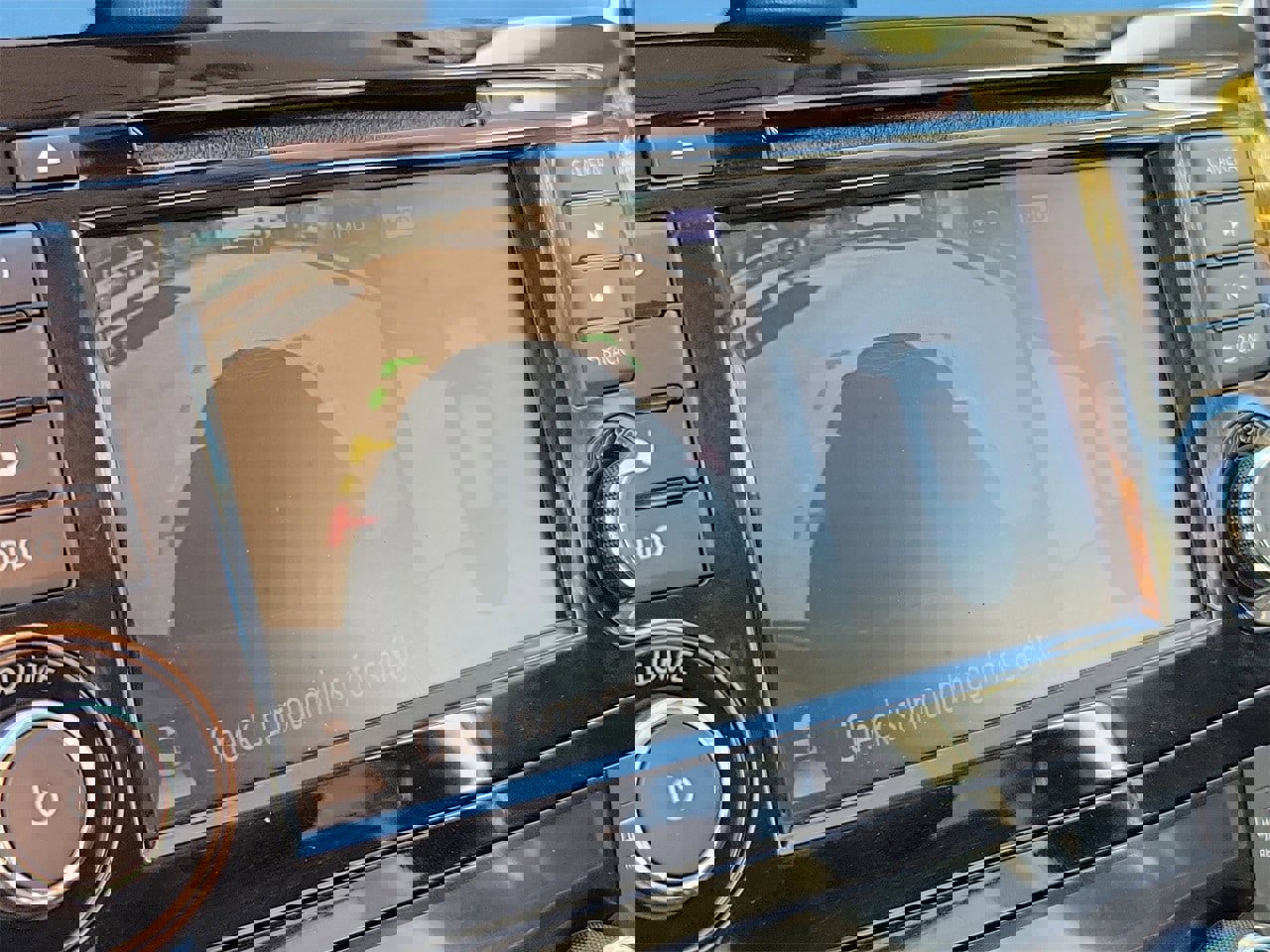 Used 2018 Nissan Rogue SL w/ Premium Package image 26