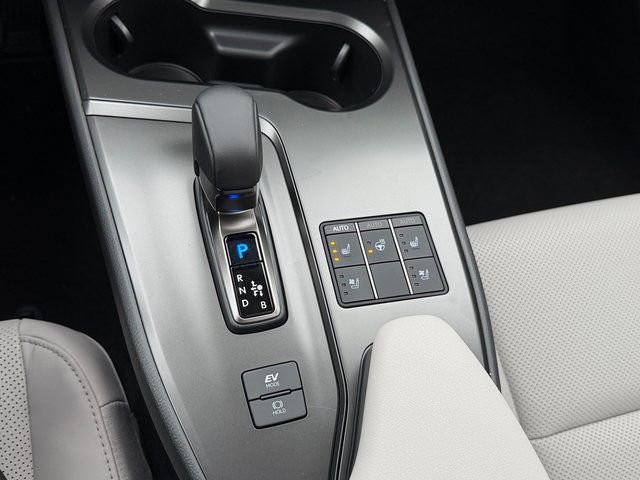 New 2025 Lexus UX 300h AWD image 31