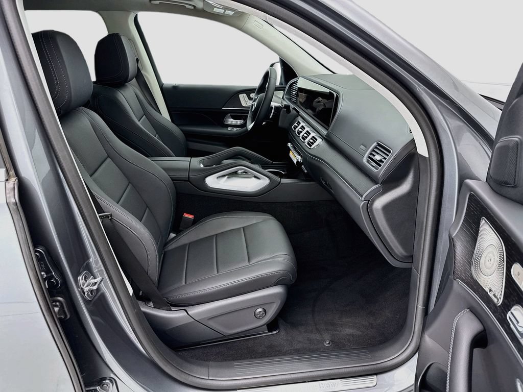 New 2026 Mercedes-Benz GLS 450 4MATIC image 19