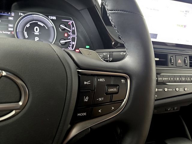 Used 2025 Lexus ES 300h w/ Premium Package FWD image 25