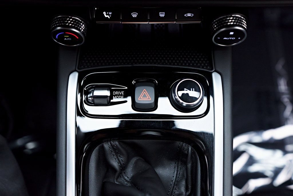 Used 2025 Lotus Emira RWD image 77