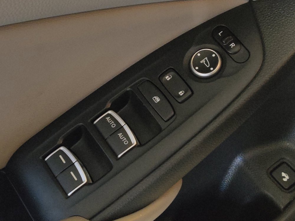 Used 2018 Honda Accord EX image 27