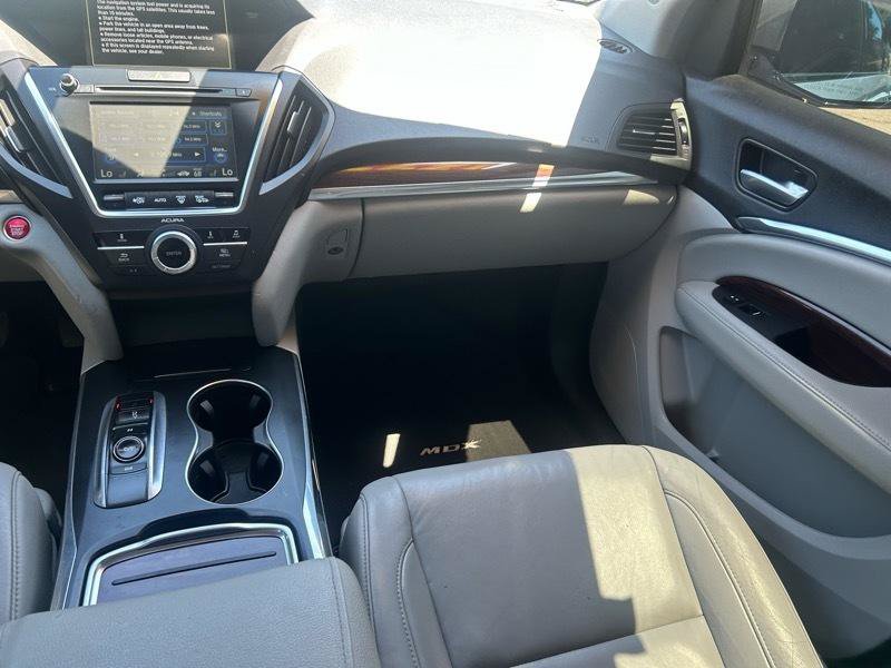Used 2016 Acura MDX w/ AcuraWatch Plus Package FWD image 13