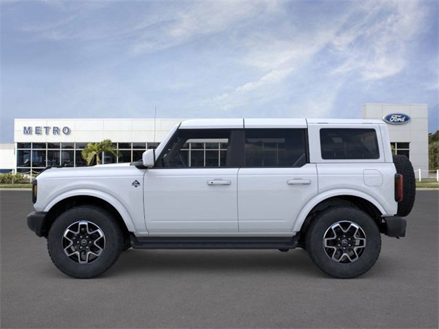 New 2025 Ford Bronco Outer Banks image 3