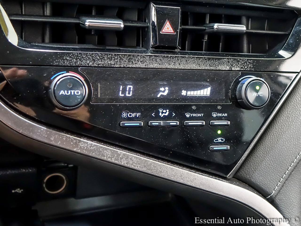 Used 2021 Toyota Camry SE FWD image 22