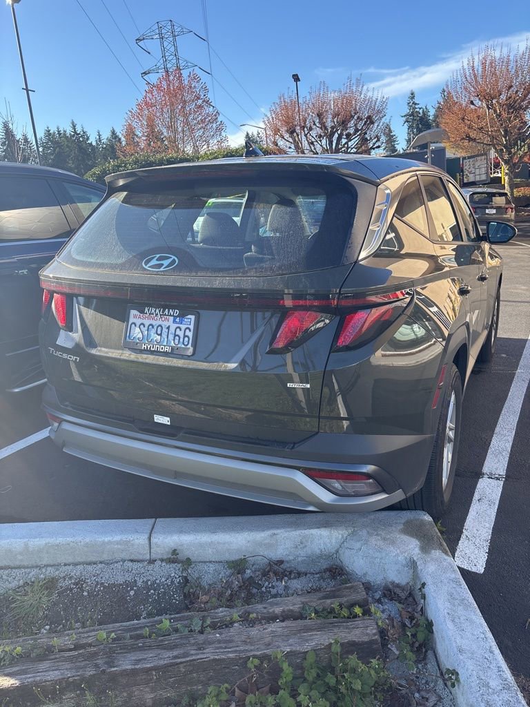 Certified 2025 Hyundai Tucson SE AWD/4WD image 3