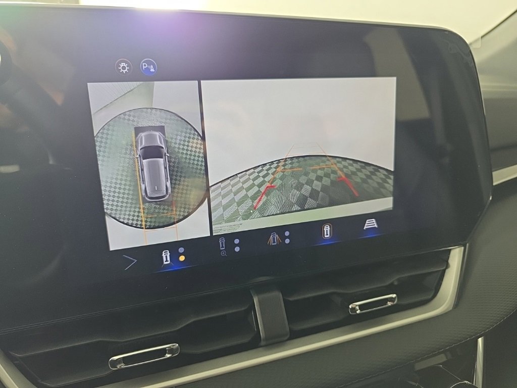 New 2026 Chevrolet Equinox LT w/ Convenience Package II image 19