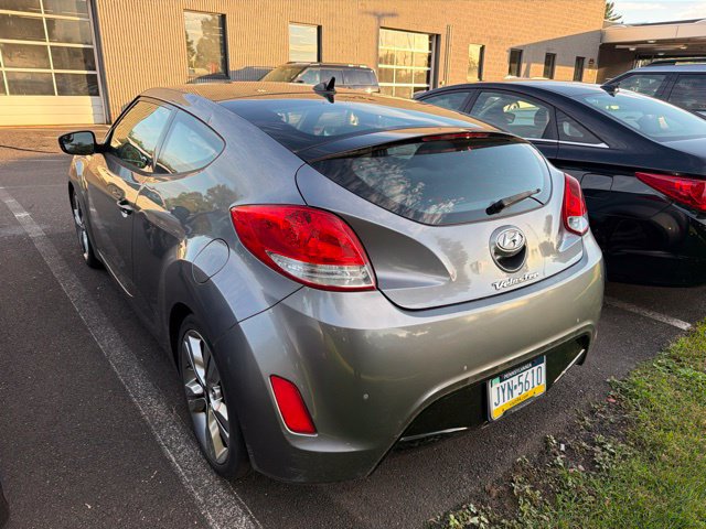 Used 2016 Hyundai Veloster w/ Option Group 03 FWD image 7