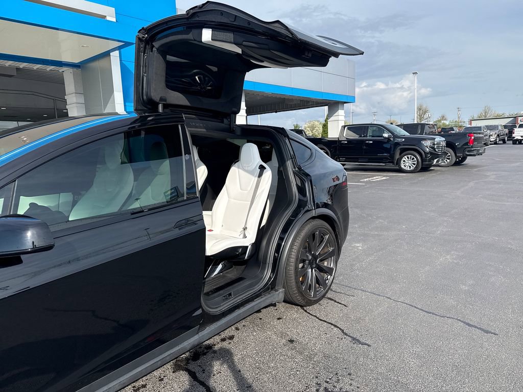 Used 2023 Tesla Model X AWD/4WD image 31