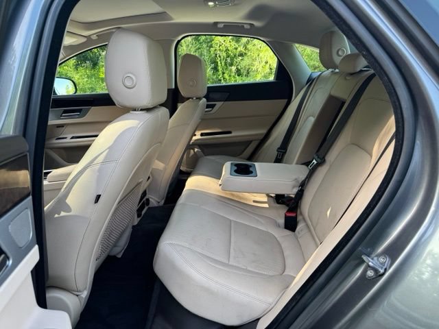 Used 2018 Jaguar XF Prestige AWD/4WD image 13