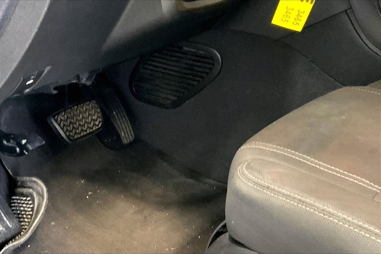Used 2016 GMC Acadia SLE FWD image 22